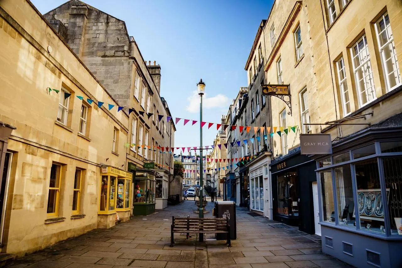 Central Courtyard Apartment Bath 0*,  United Kingdom