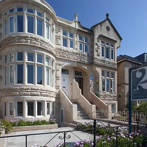 4* Pensionat 2 Crescent Gardens