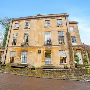 4* Hotel Oyo Bailbrook Lodge,